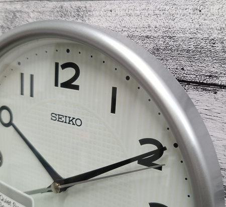 Zegar ścienny SEIKO QXA836S 21,5 cm srebrny luminescencyjna tarcza