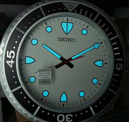 Zegar ścienny SEIKO QXA849A 44 cm aluminiowy srebrny